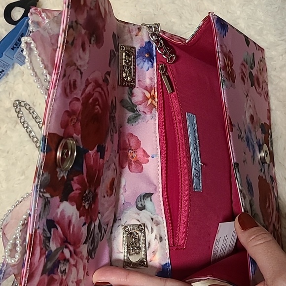 Betsey Johnson Matching Heels and Bag Flora - Picture 3 of 9